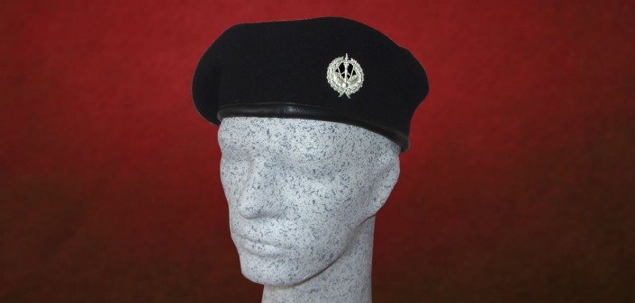 kopfbedeckungen-baretts-schiffchen-705x337,  Kopfbedeckungen / Hüte